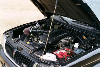 1997 mitsubishi montero sport 3.0L engine